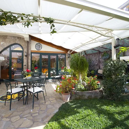 بيت ضيافة Angiolina Relais